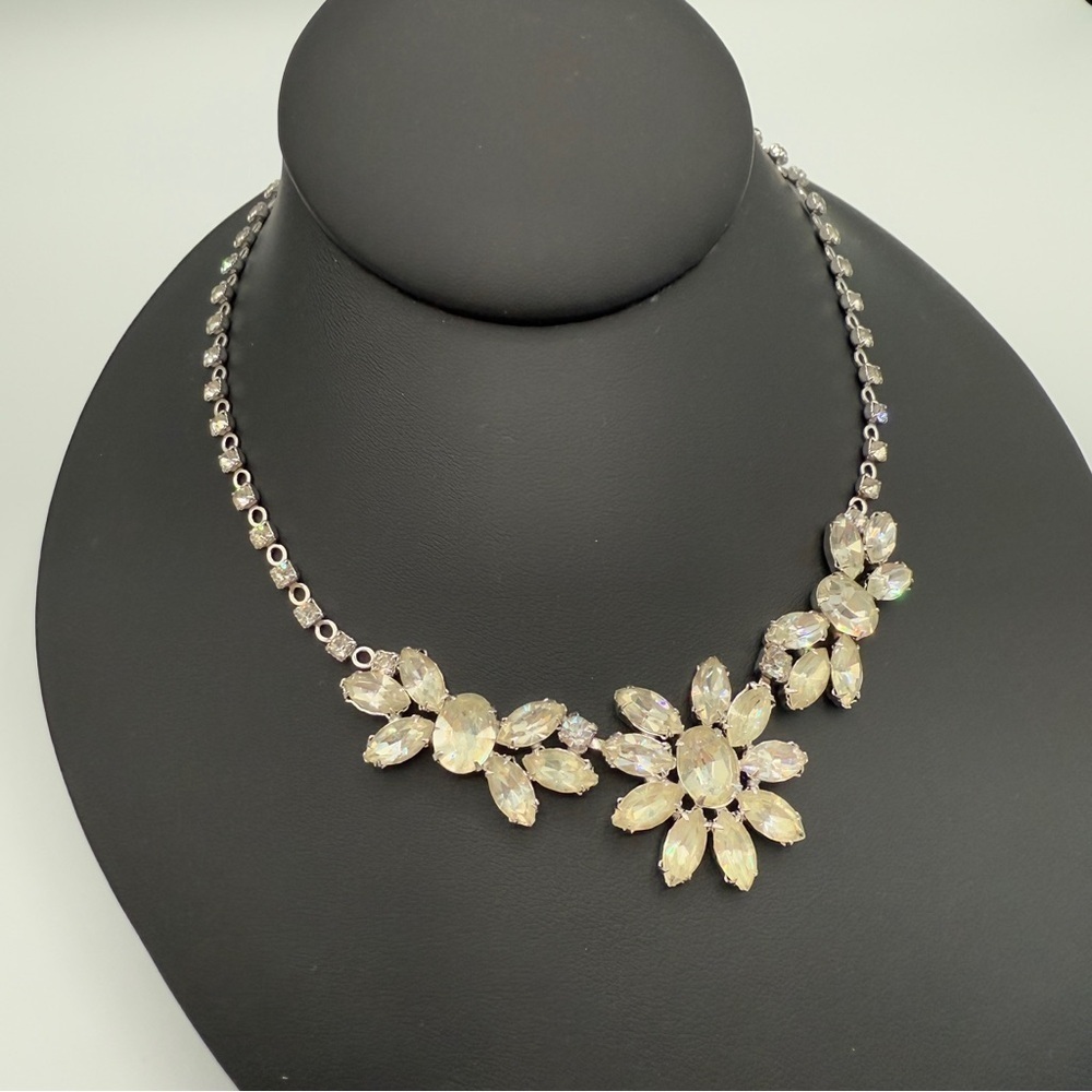 Rare Vintage Signed Duane Elegant Silver and Cream Floral Collar Necklace